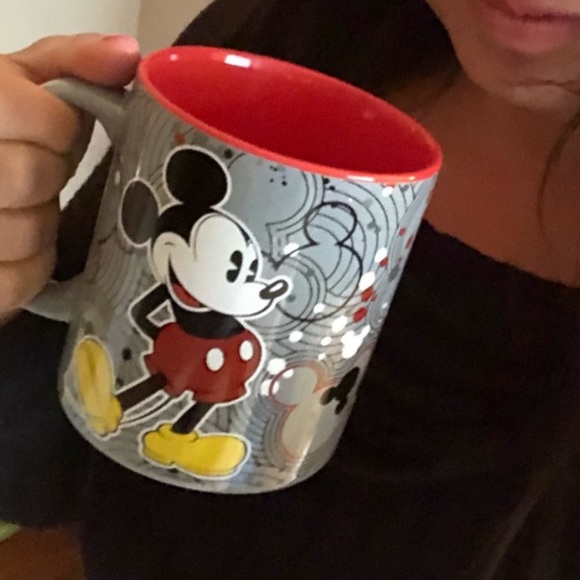 NEW!! Disney Mickey Mouse 20 oz
Coffee mug - Picture 5 of 6